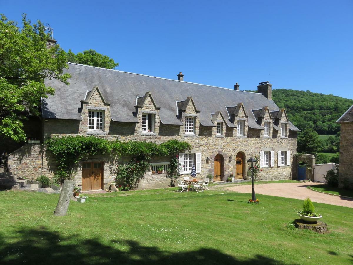 Le Manoir De Placy - Chambres D'Hotes Clécy Eksteriør billede