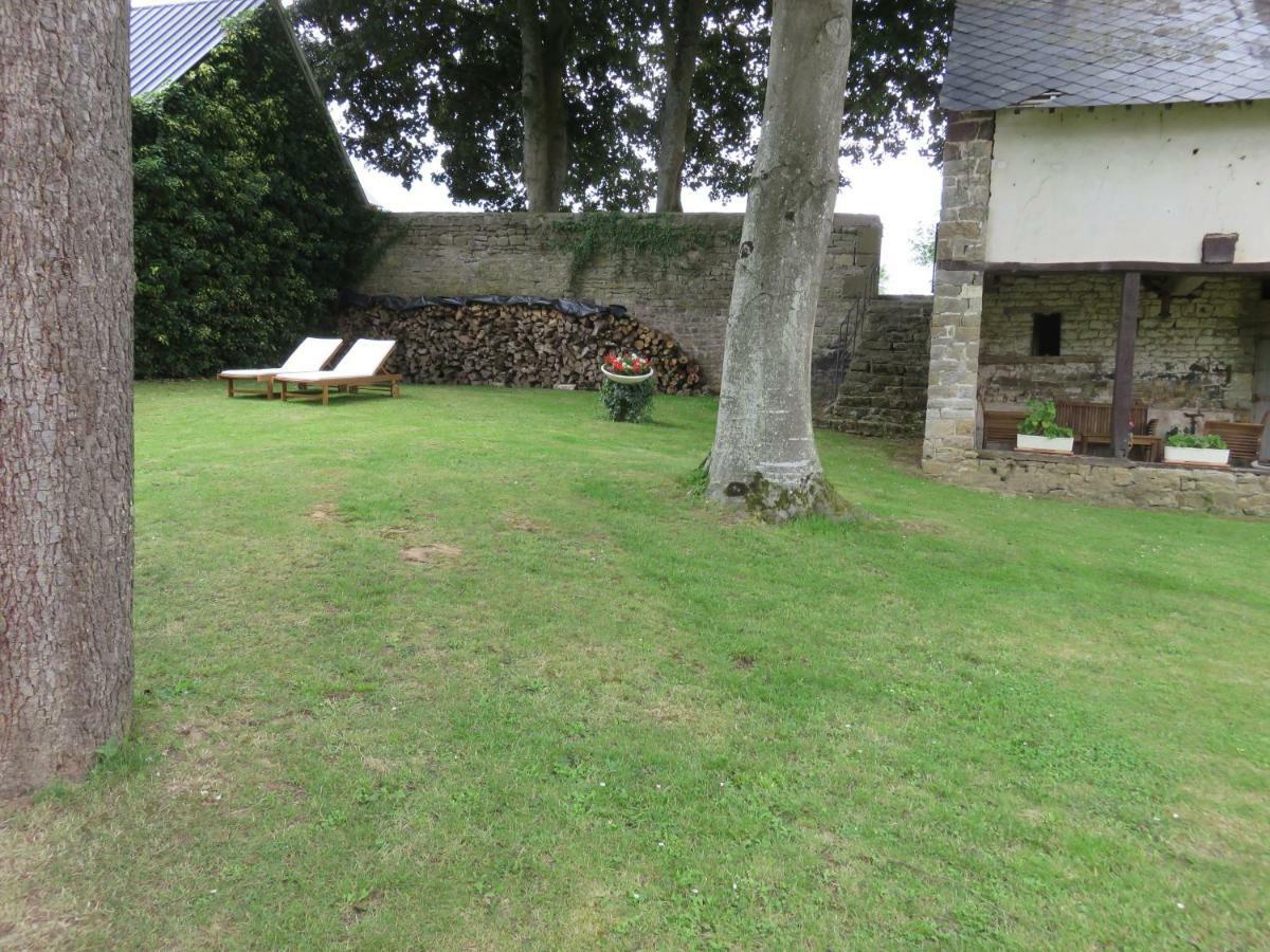 Le Manoir De Placy - Chambres D'Hotes Clécy Eksteriør billede
